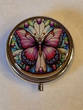 New Butterfly Round Metal Pill Box